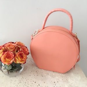 Street Level Bags - 🌸CORAL FAUX LEATHER CIRCLE CROSSBODY BAG Street Level Bags - 🌸CORAL FAUX LEATHER CIRCLE CROSSBODY BAG